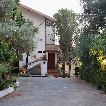 Oda ve Kahvaltı Biagio 2 Managed By Calabria Mare Experience Cirella