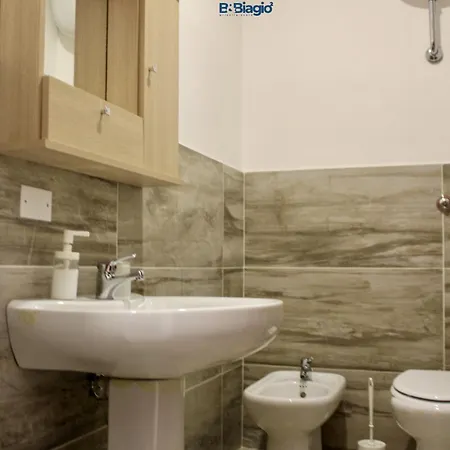 Biagio 2 Couette-café